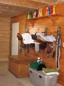 Air conditioned/heated tack room, bathroom, washer/dryer